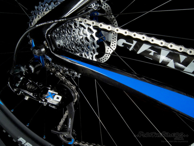 giant-xtc-29-2012-black-blue-bike-a3 giant-xtc-29-2012-black-blue-bike-a3